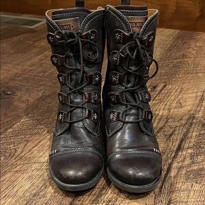 Pikolinos Women's Grey & Brown Leather Boots